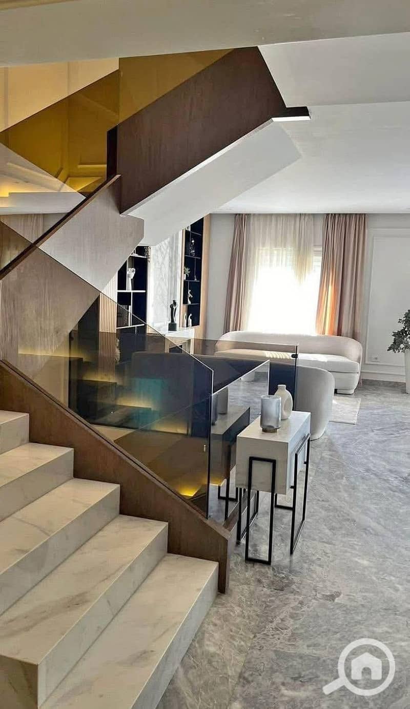 5 90efc76f-5746-4bb3-8e71-be52cad1a78b. jpg