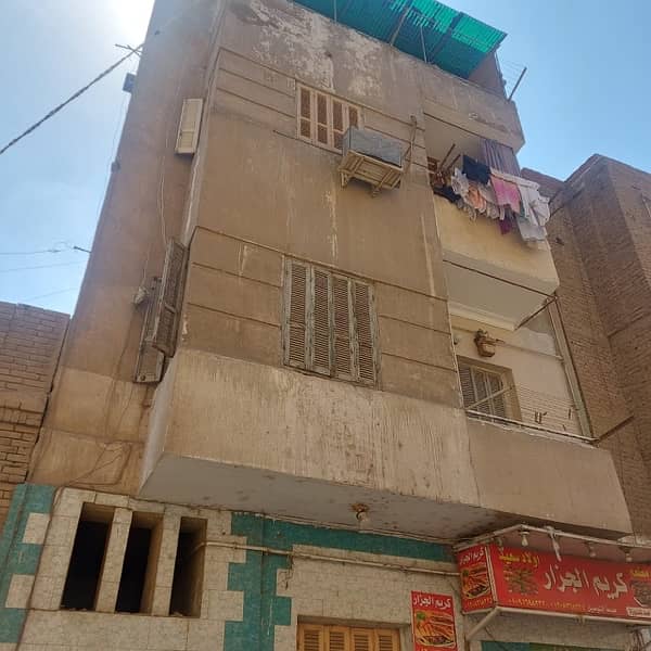 ٥٢ شارع العروسي – متفرع من شارع شبرا – القاهرة ٥٢ شارع العروسي – متفرع من شارع شبرا – القاهرة