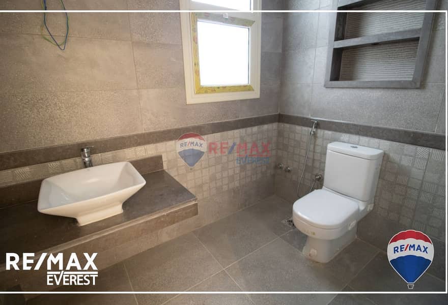 9 9f454519-47e5-45c8-9ba1-fb814e3c269c. jpg