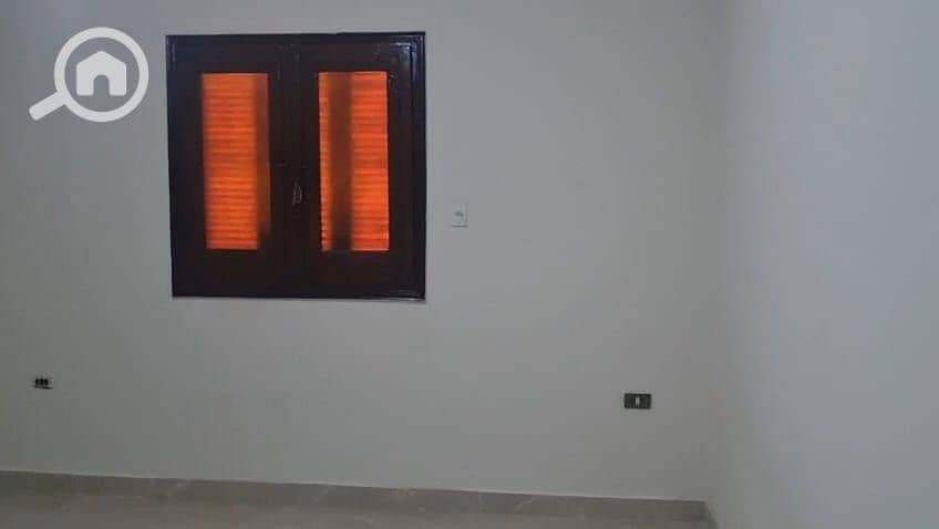 8 ff24999e-fa1b-43eb-b04a-ab9a754e9eaa. jpg