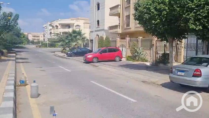 10 b7c25093-70fd-44f5-9a73-12e5658daa02. jpg