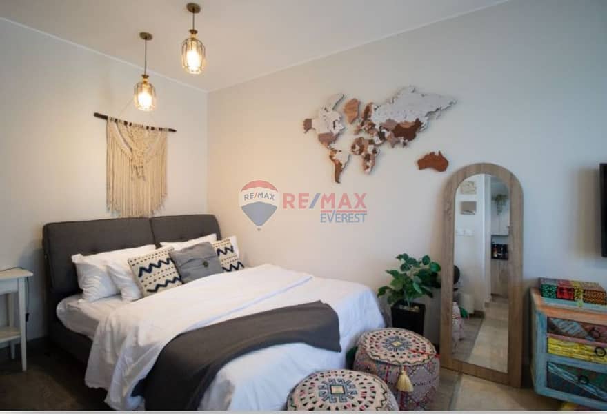 4 18a002f4-ba08-41b5-81d2-7d519e31e944. jpg