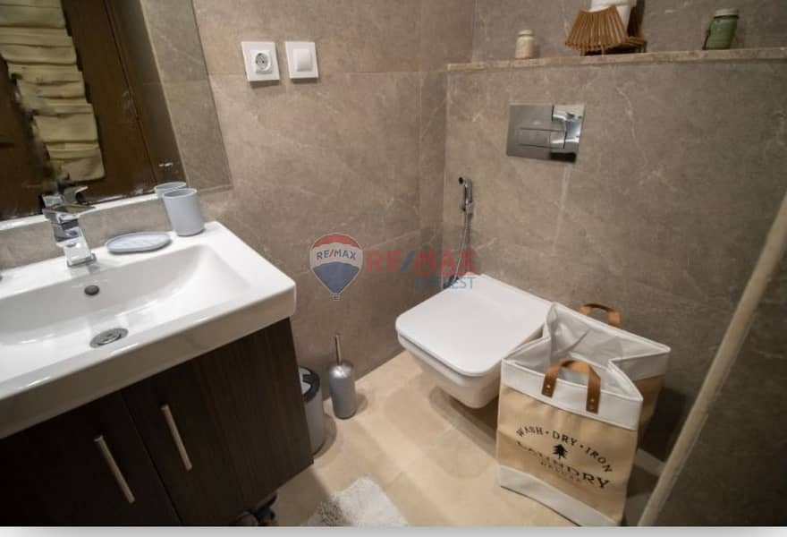 6 affbbc9b-0a13-44b6-bdf3-29cdfa20554e. jpg