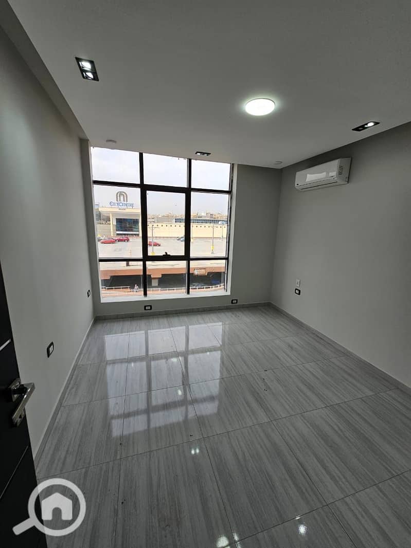 8 WhatsApp Image 2025-11-15 at 3.48. 34 PM (1). jpeg