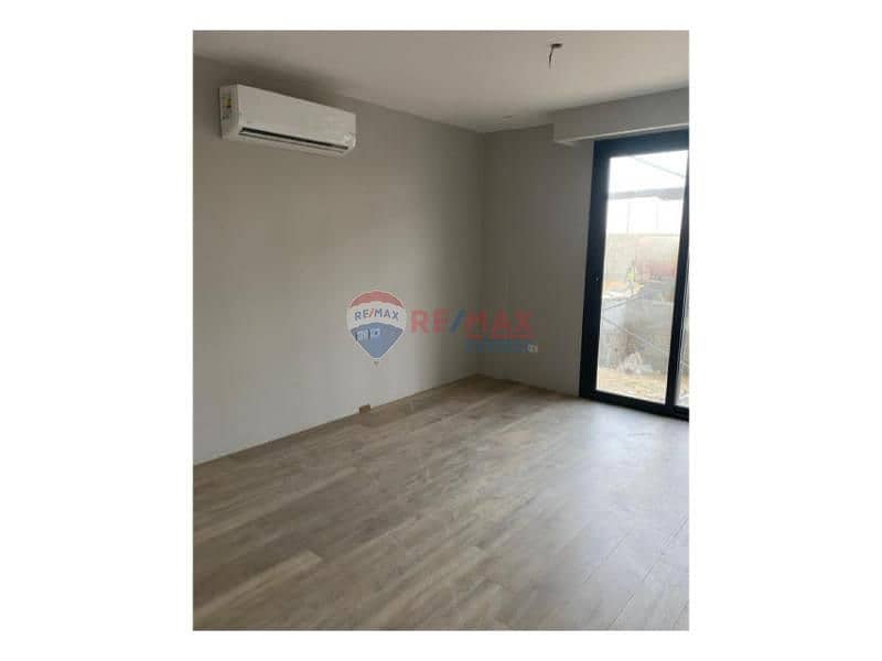 5 38ae3e88-e216-4846-8c3a-58c77b894bc3 (1). jpg