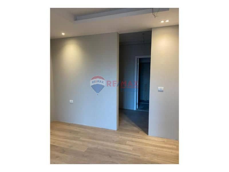 7 ede36e70-254c-4085-beed-1cf16e5de56a. jpg