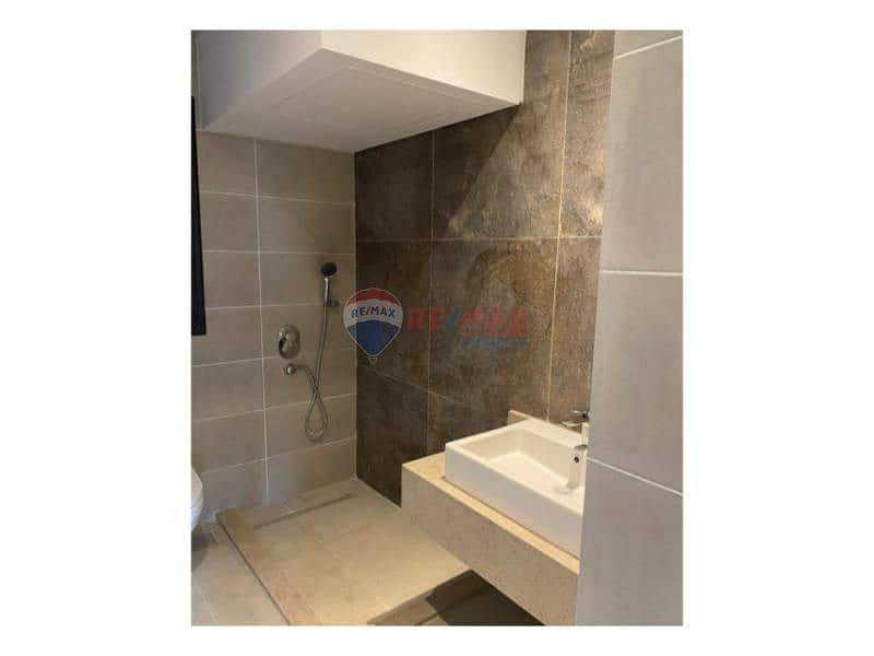 9 fd4feb32-545c-4065-8183-b55b1bd33cdd. jpg