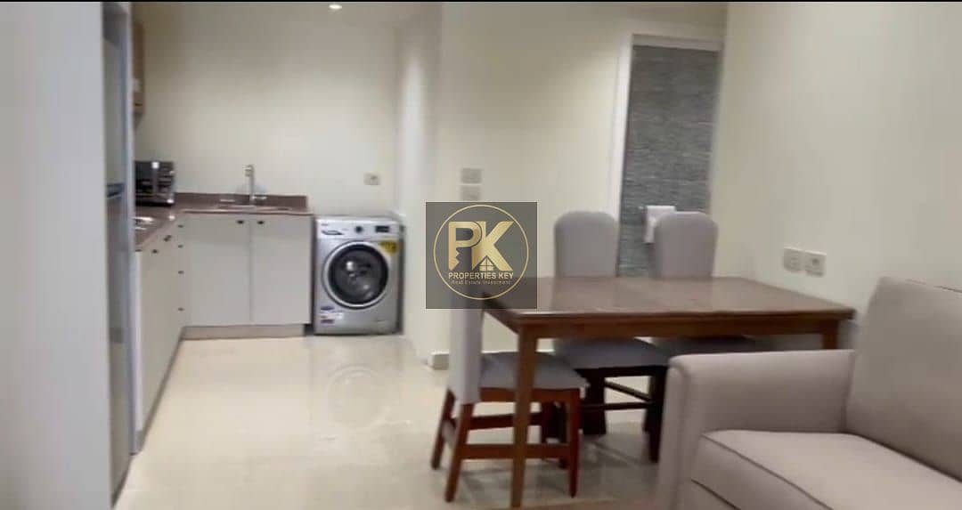 13 77b3fbf9-ed2d-47cd-b0a6-04f4812406d2. jpg