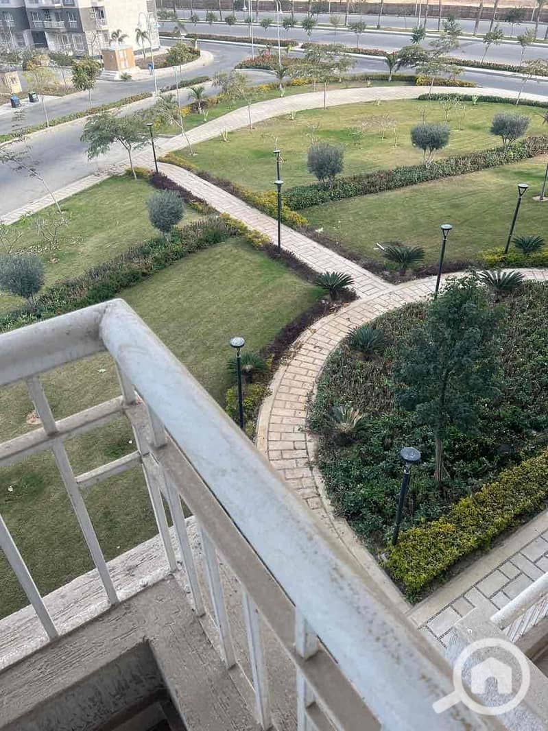 3 340db4f4-4492-47a7-a3db-a669b5f1c943. jpg