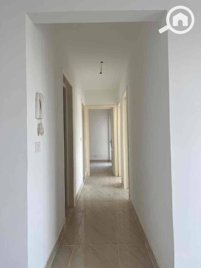 5 061ab284-4498-4384-b31c-ebeeeb01a6e5. jpg