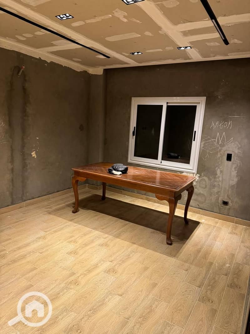 8 59824734-7cc9-46ae-93b8-0f6e5e7ac7df. jpg