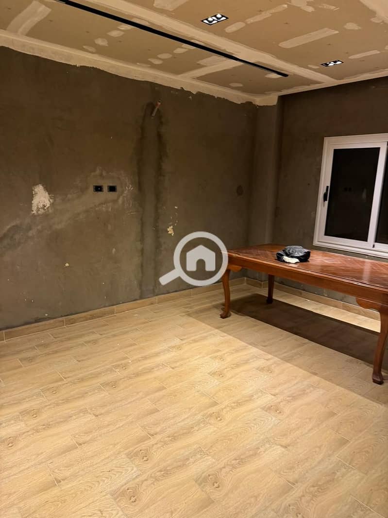 9 12f299e8-4b7d-4842-ab49-ab36912e5aa6. jpg