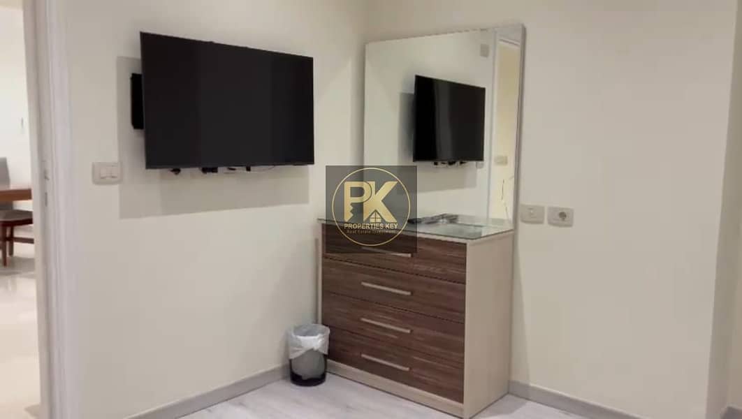 7 7a0d2c83-1d35-4274-bf72-f29b8af91c78. jpg