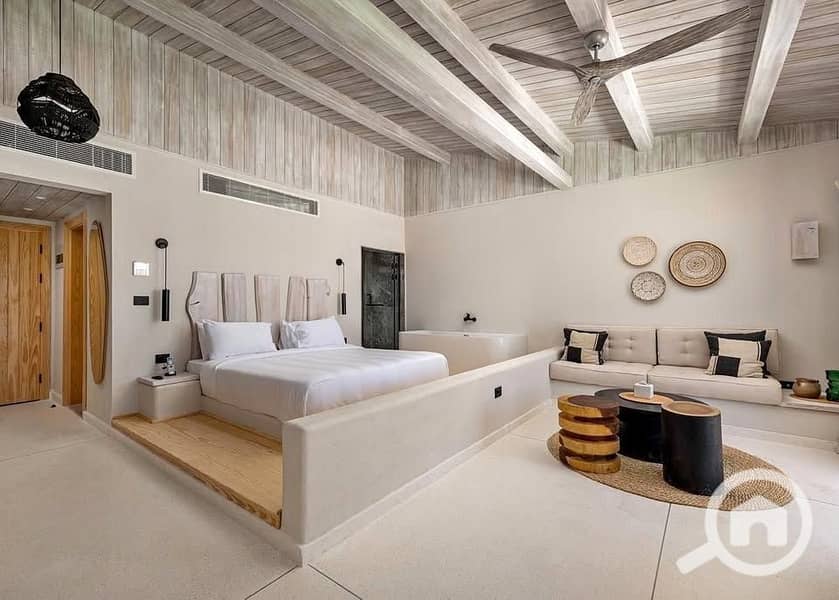 8 570506461_2032932717531289_1164500448196997048_n. jpg