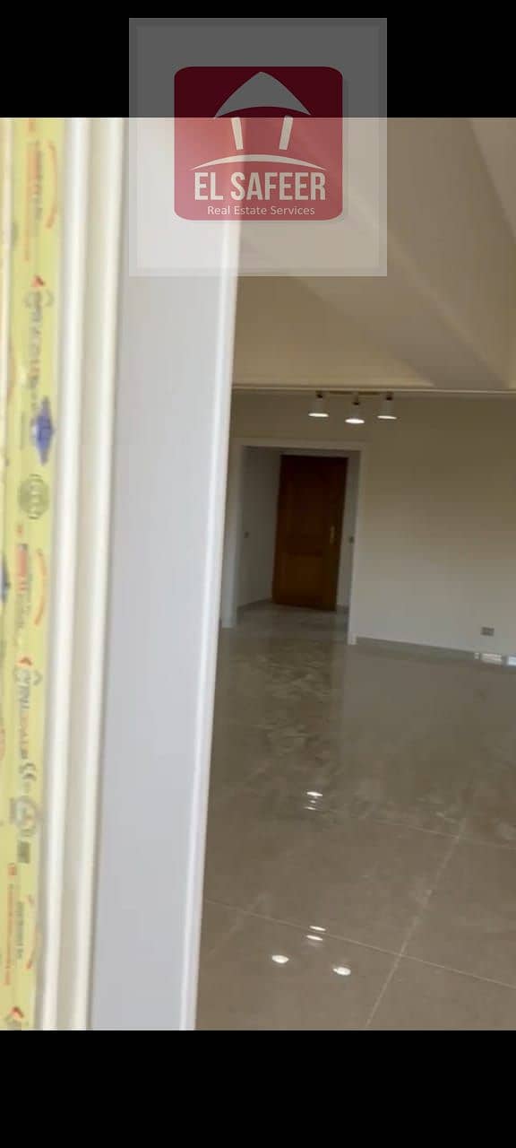 12 26313f3e-de13-4214-8aec-a01f58fbf27e. jpg