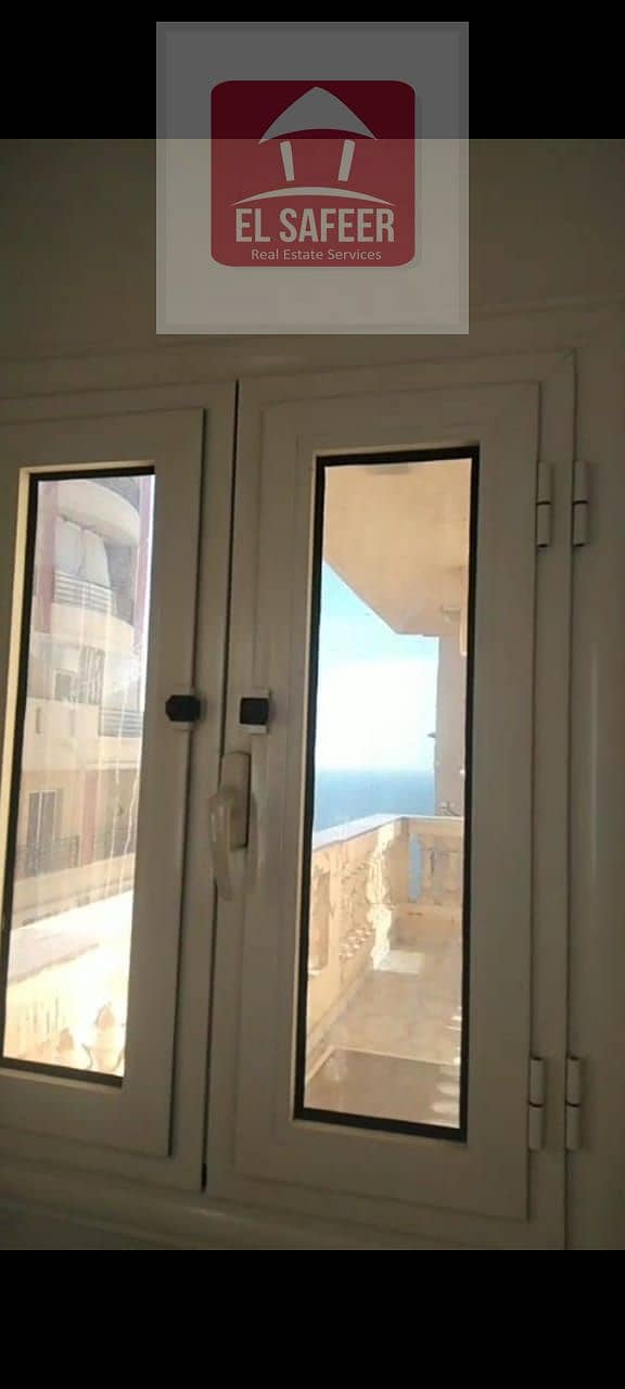 3 f2e77d1f-dd39-49fe-b18d-9b1cb3b4aa8f. jpg