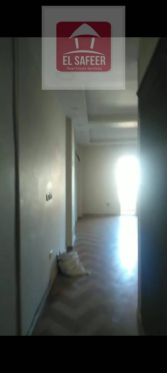 12 aa92a7f6-47b4-46b1-a7a7-50d0c359ad1e. jpg