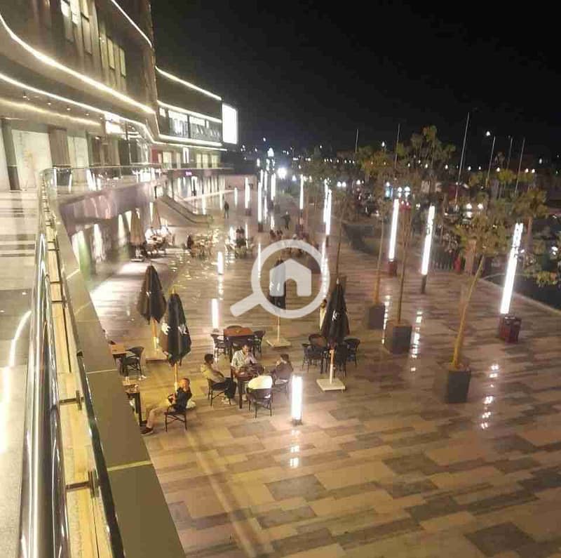 1000968300. jpg 1000968300. jpg