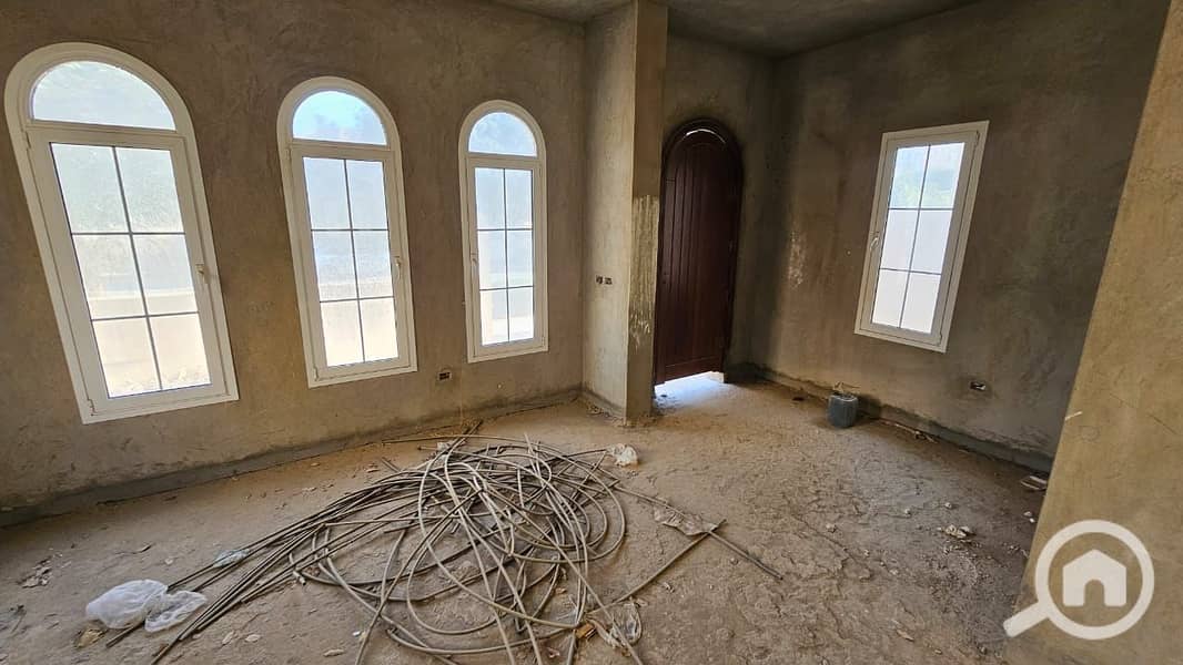 2 WhatsApp Image 2025-11-25 at 00.21. 08_39a0f461. jpg