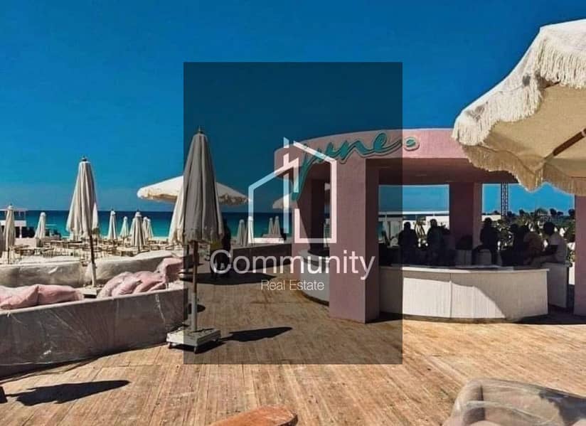 9 09db8e81-2a14-4015-925f-7656b7d5e464. jpeg