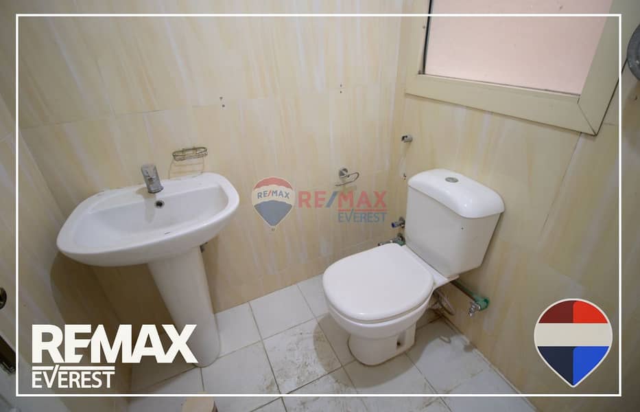 10 WhatsApp Image 2025-11-24 at 4.39. 34 PM. jpeg