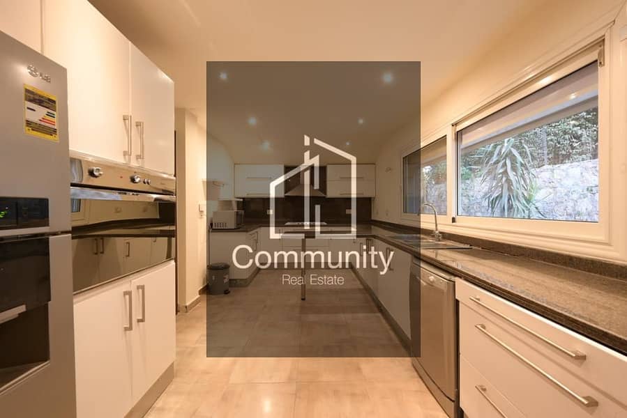 5 ae5ff1ba-f345-4a7c-9b26-c8a89f654fad. png