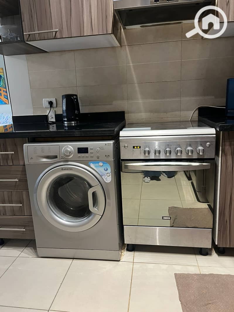 14 e5c9e297-6683-403d-a8c5-9c21c513ff65. jpeg