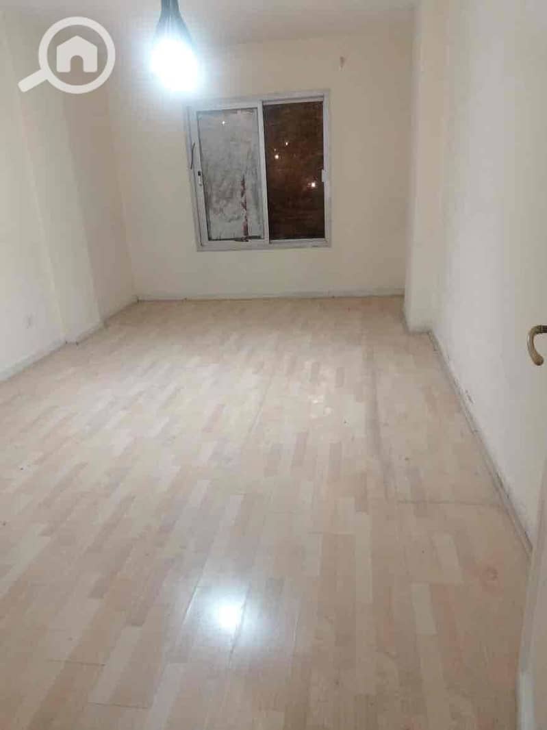 10 4e00a71b-99cc-45d5-ac7b-c70d3329a12c. jpg