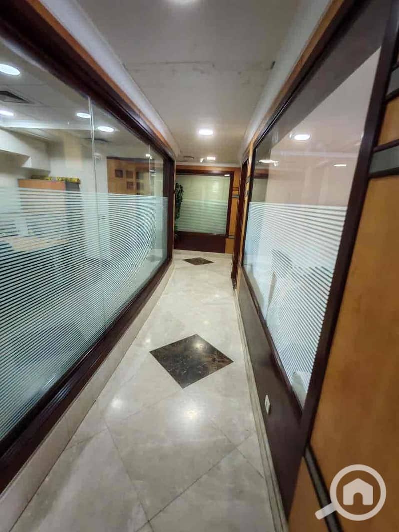 9 a94fd78d-6cad-4367-ae3b-b5d48a5607ad. jpg