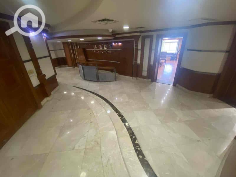 17 d597bb0d-1208-40b8-8112-0df299469ea9. jpg