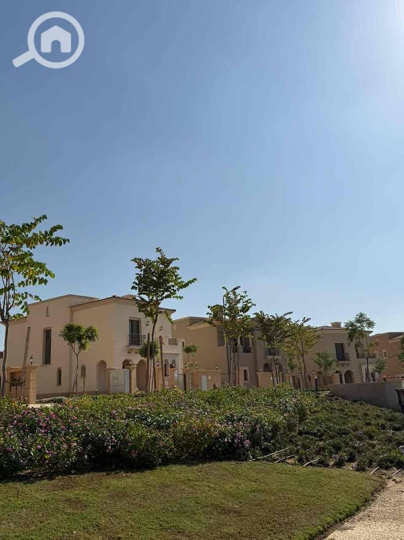 8 e5b5aa64-b76b-41d8-afd8-d7b873807e67. jpg