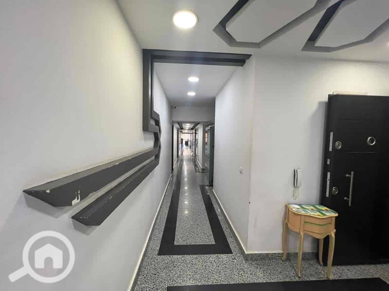 8 d2f50256-37f4-4283-bbcb-720998a425f4. jpg