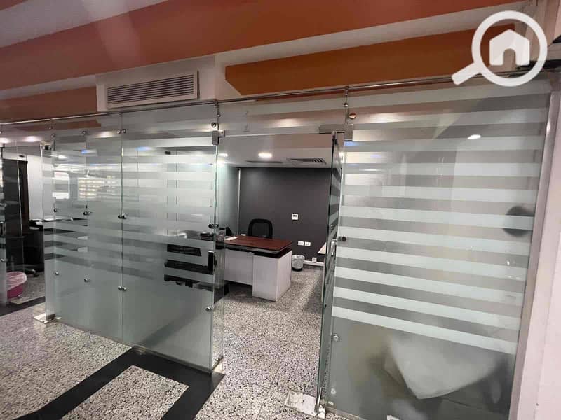 11 8c9aef0b-bd55-4e18-a6b8-7d1e4f893a71. jpg