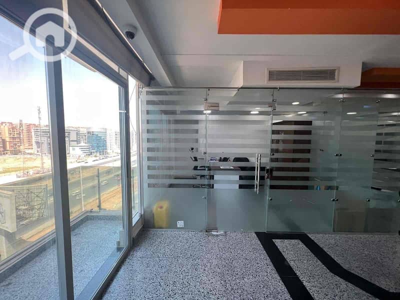 12 2ee735e3-df12-4c58-8257-6e970fa8beb5. jpg