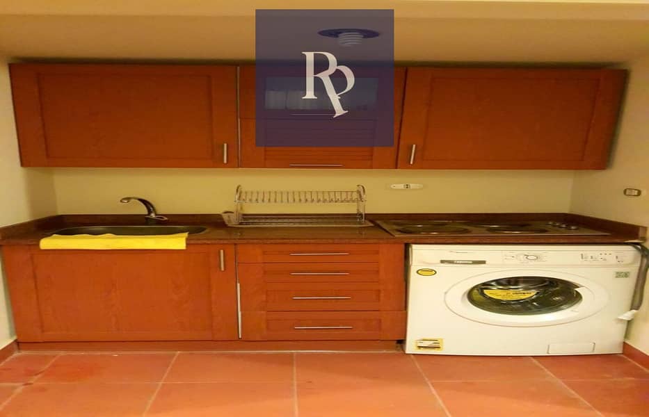 2 3b21b9f6-6af7-4b73-8348-cac31e1c9858. jpeg