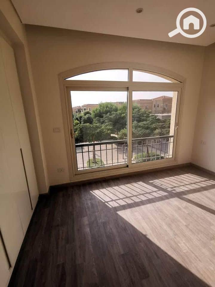 8 571485223_2003490720447616_5638251816878440743_n. jpg