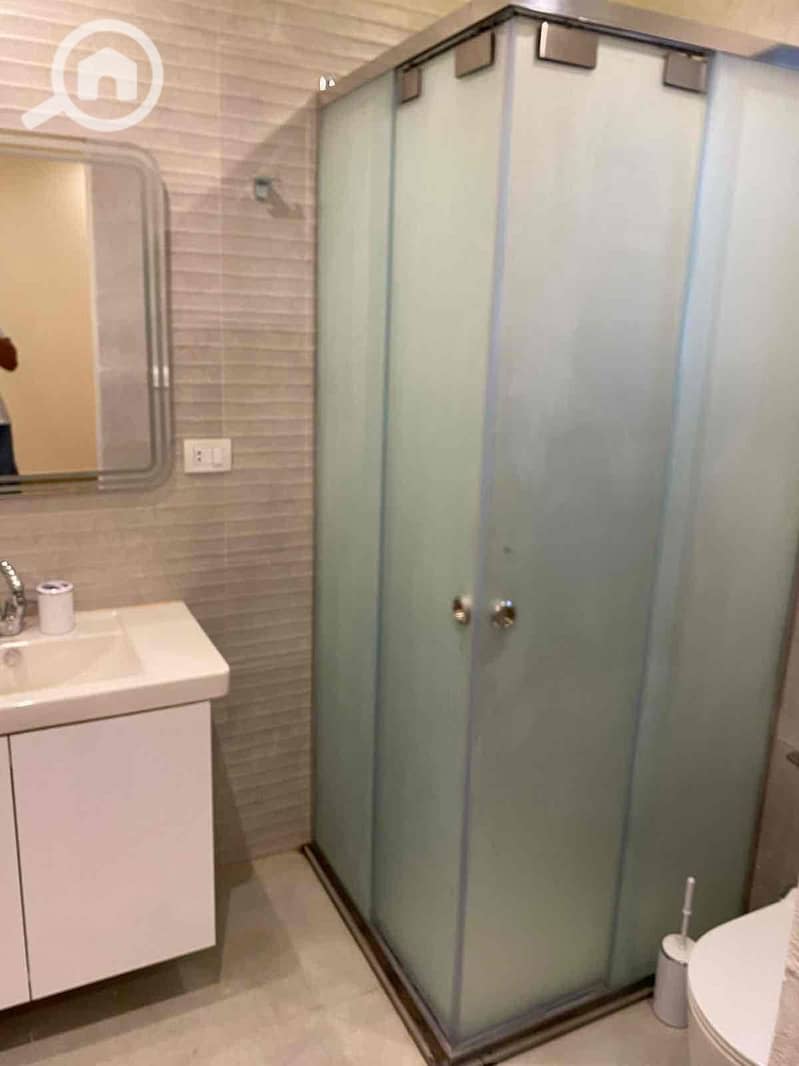 10 d360b834-c17f-48f0-909a-9d25fa843e6b. jpg