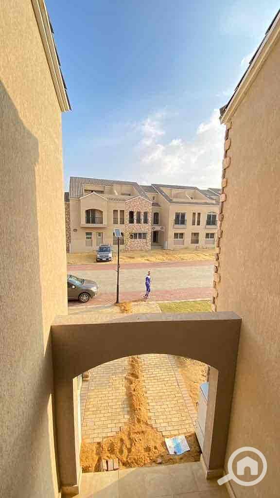 2 0dfa79e0-7104-46b9-b7d6-c00ad4b88f55. jpg