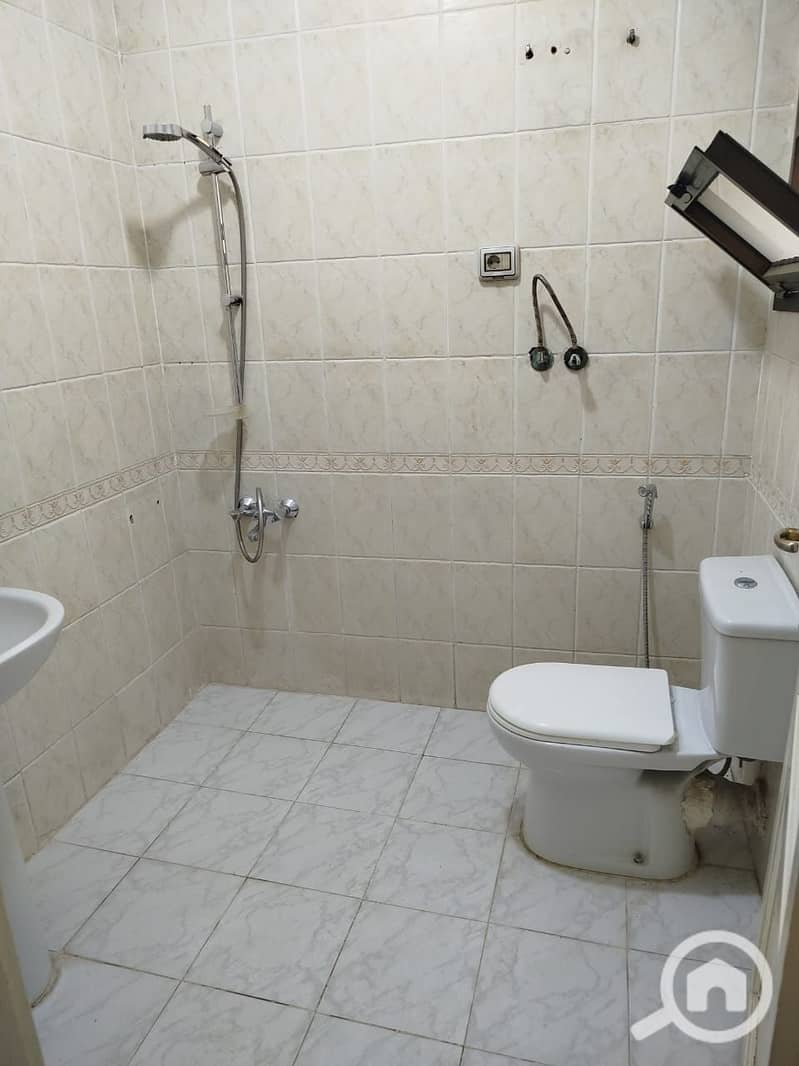 2 00c1b1c3-6cd1-4246-9d56-6c30411bd2e1. jpg