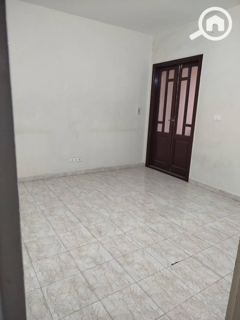 4 6d6babbe-7fbd-47c7-ad79-9580af51cc94. jpg