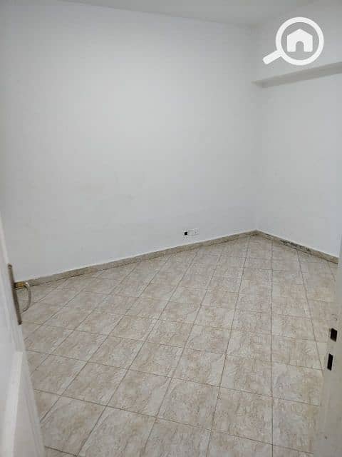 9 caf92c7c-fc01-4a72-9faa-0d93ed4f1edb. jpg