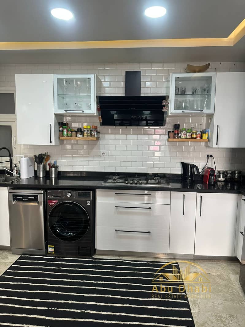 4 f40acc6d-a03c-4fec-8b63-3d81ca1f29cc. jpg