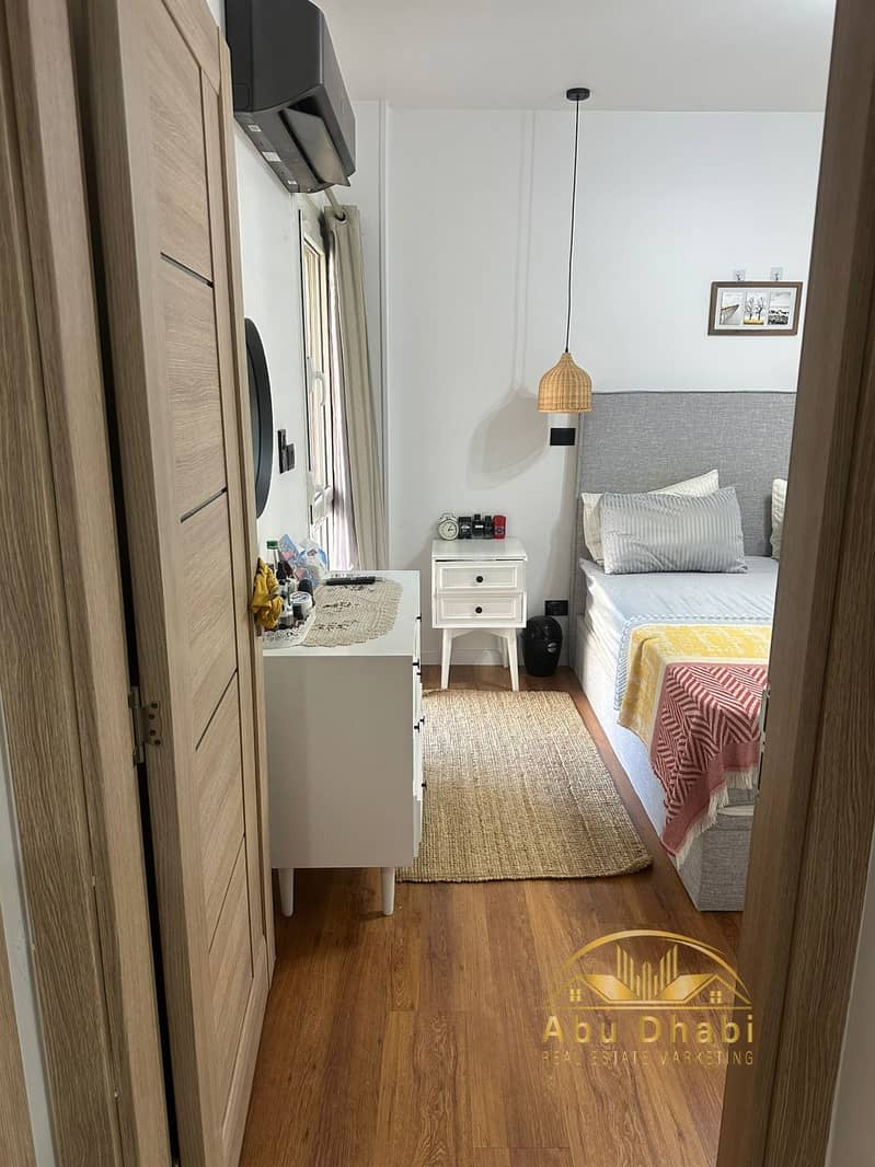 14 779cc550-57e7-4f6f-a02a-24397e86dcf5. jpg