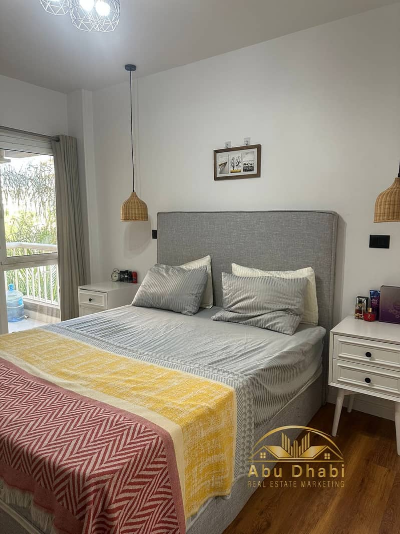 15 73885e81-09d7-4dc4-912f-1e247b54e8b6. jpg