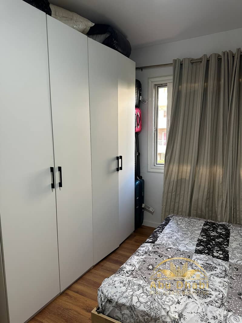 18 5b29e16e-8675-489d-b79f-43f5b8f621b6. jpg