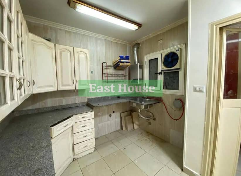 11 062b0884-9fd1-417e-b593-181419e16798. jpg