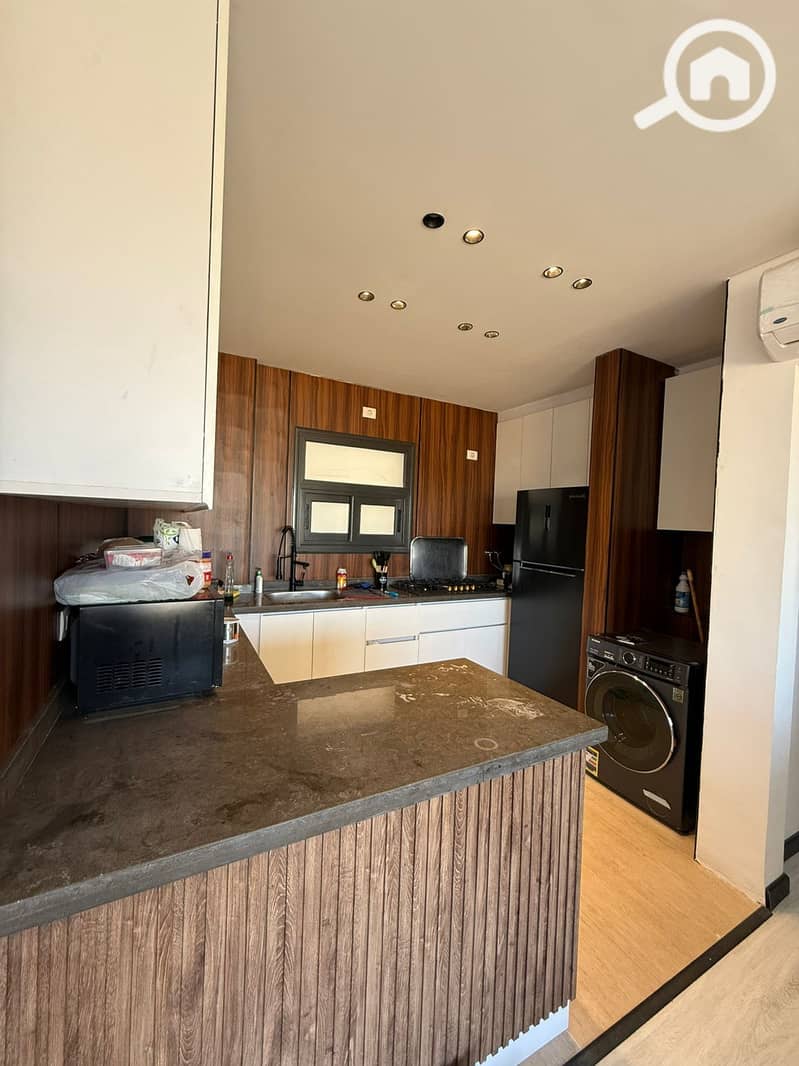 2 28cf9294-ef89-4dfe-aa32-685232542208. jpg