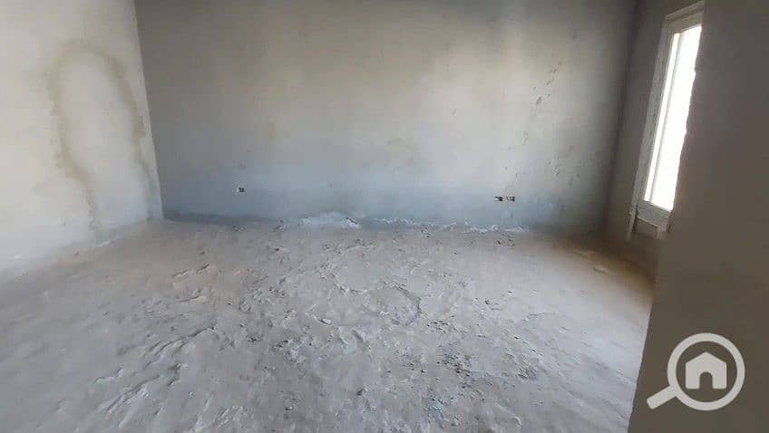 2 WhatsApp Video 2025-11-24 at 13.32. 22_b51d7c4e - frame at 0m5s. jpg