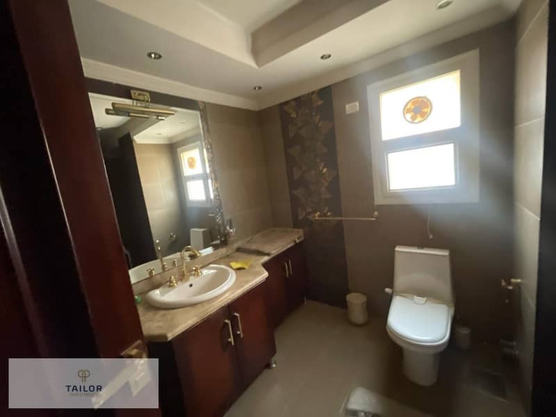 5 4ebbf32c-339e-4ced-b987-1d88b66a8380. jpeg