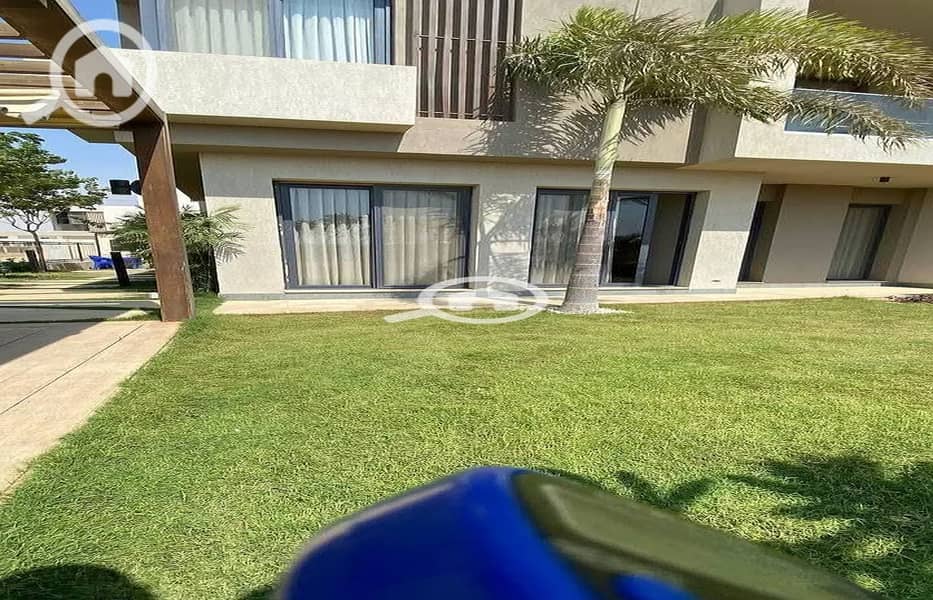 2 26466601-800x600_1400x900. jpg